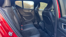 Volvo Xc40 2.0 B4P R DESIGN Pro 5dr Auto Petrol Estate